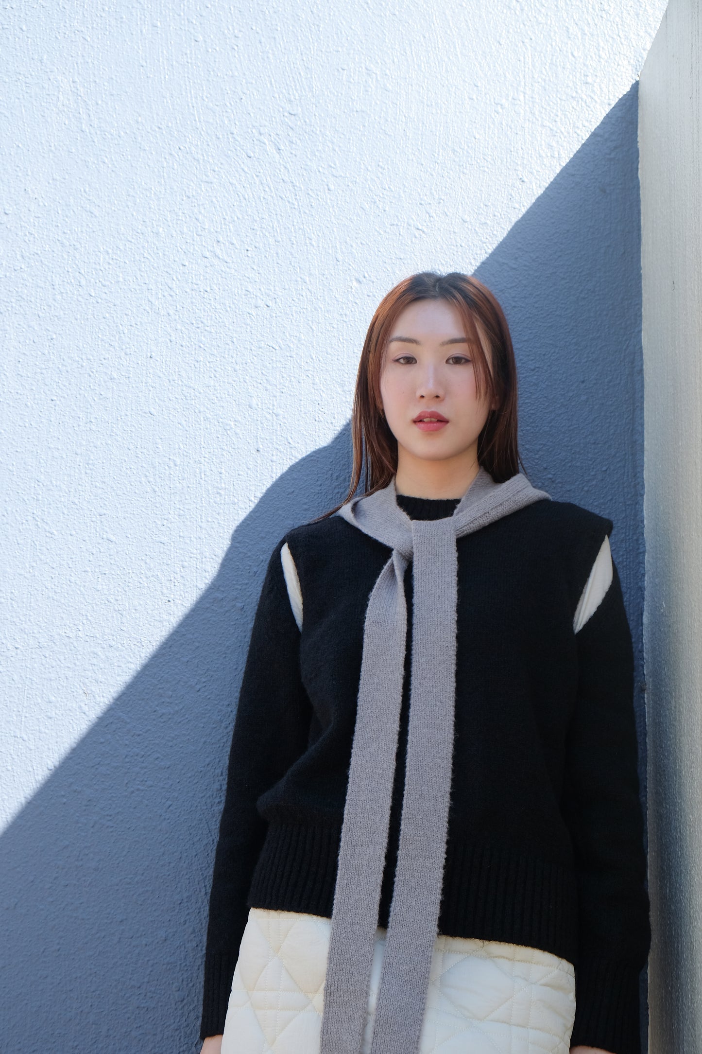 Cut-out Flexible Shoulder Sweater (Black)