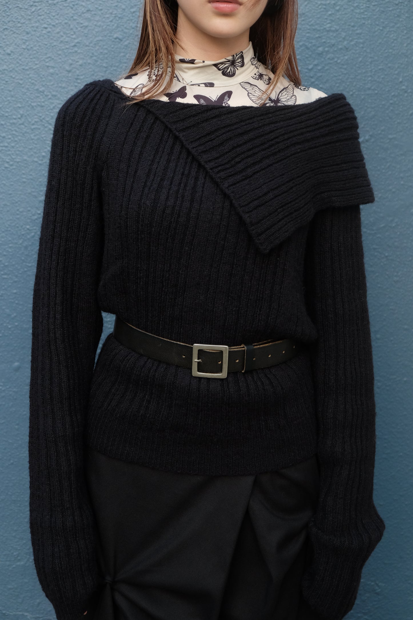"Big Boy" Off-shoulder Wool Top (Black)