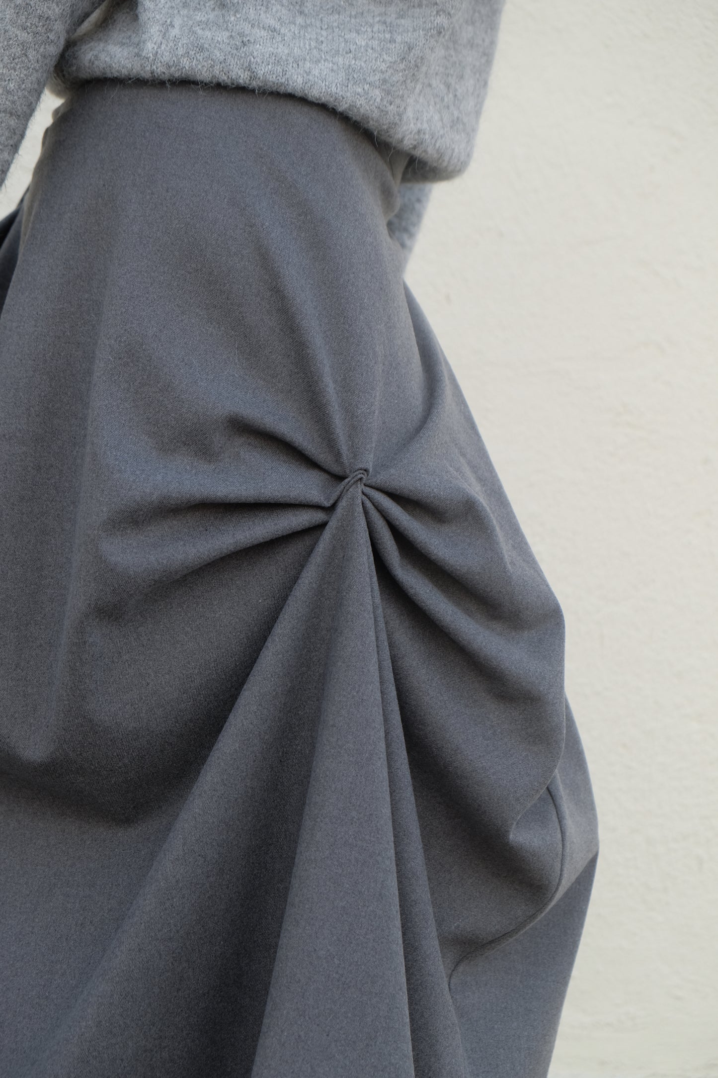 "Dahlia" 3D Bows Skirt (Grey)