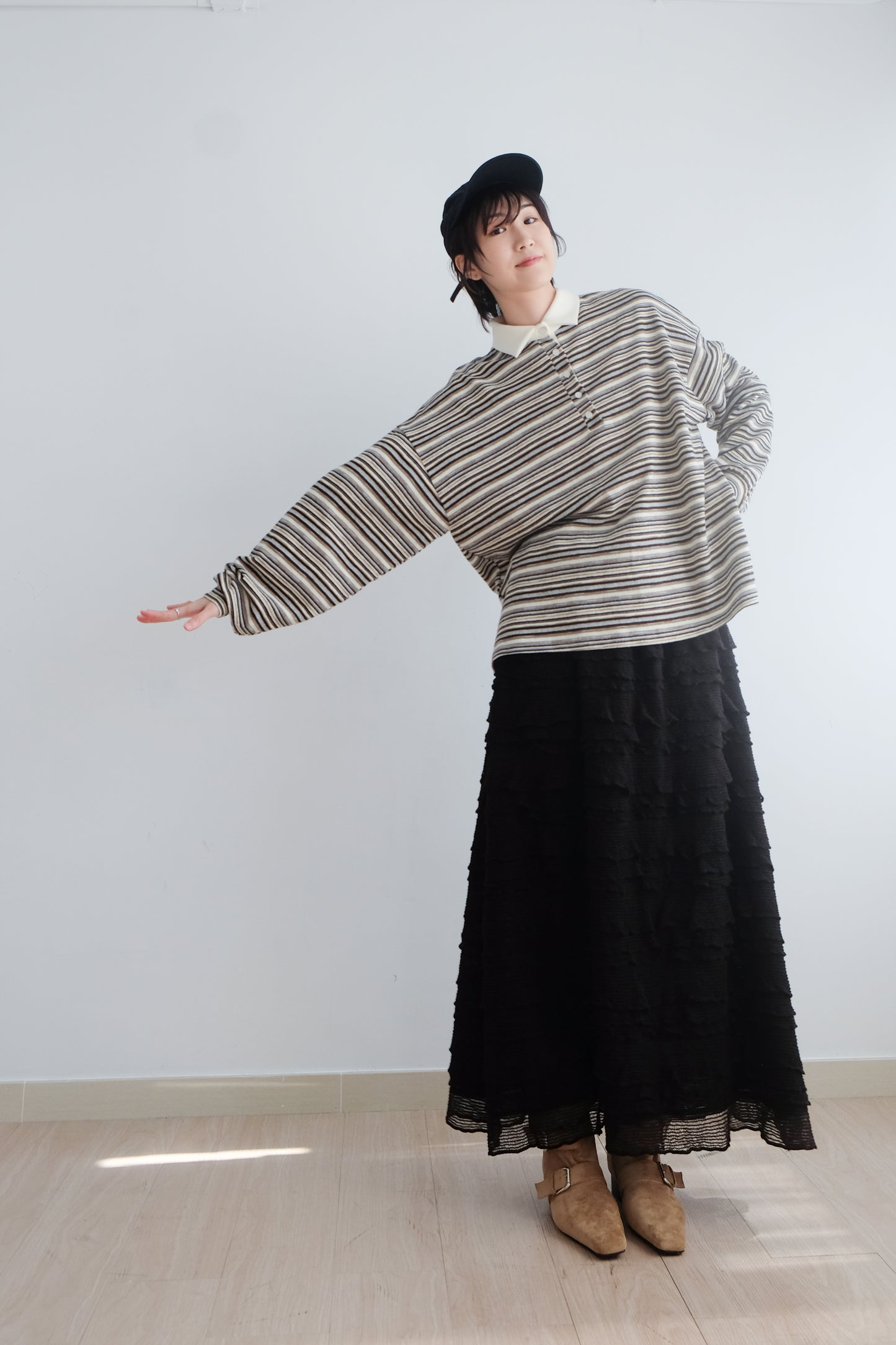 "Crepe Cake" Knit Ruffles Skirt (Black)
