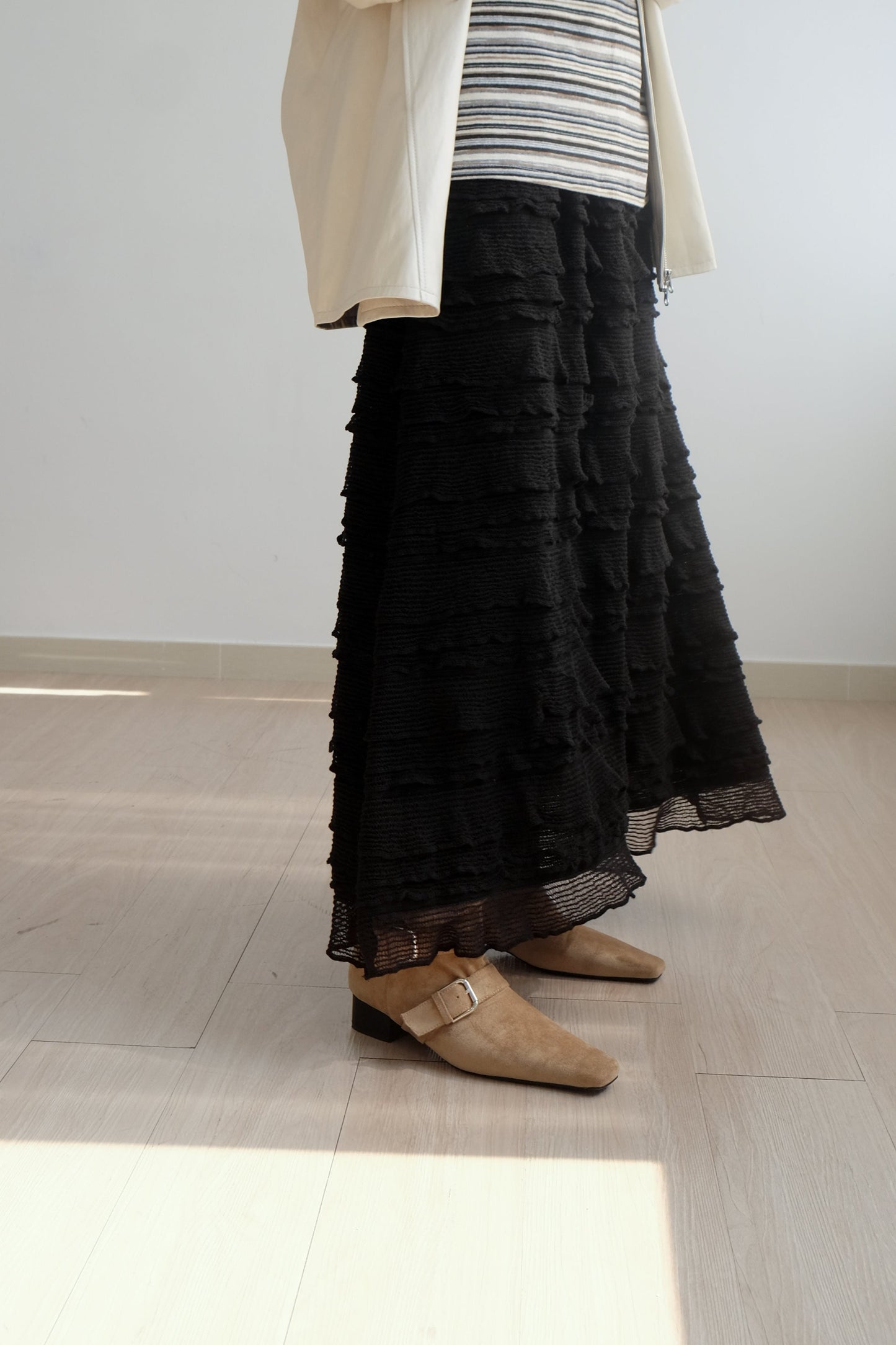 "Crepe Cake" Knit Ruffles Skirt (Black)