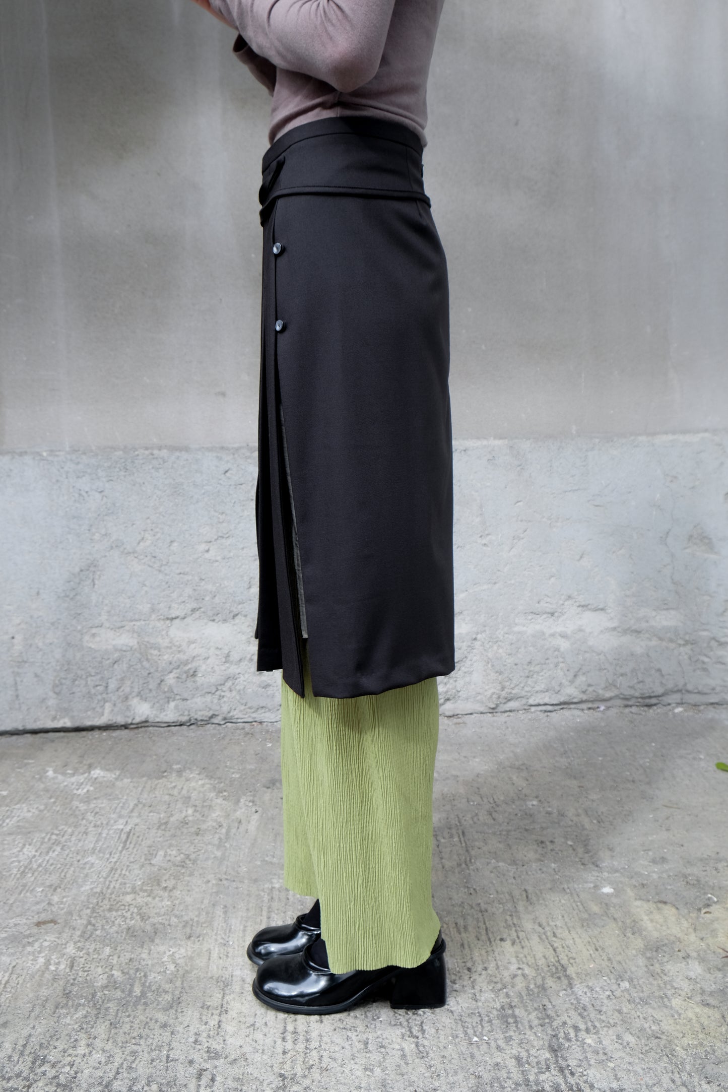 ✨推!"Winona" Double-layer Slit & Pleated Skirt (Black)
