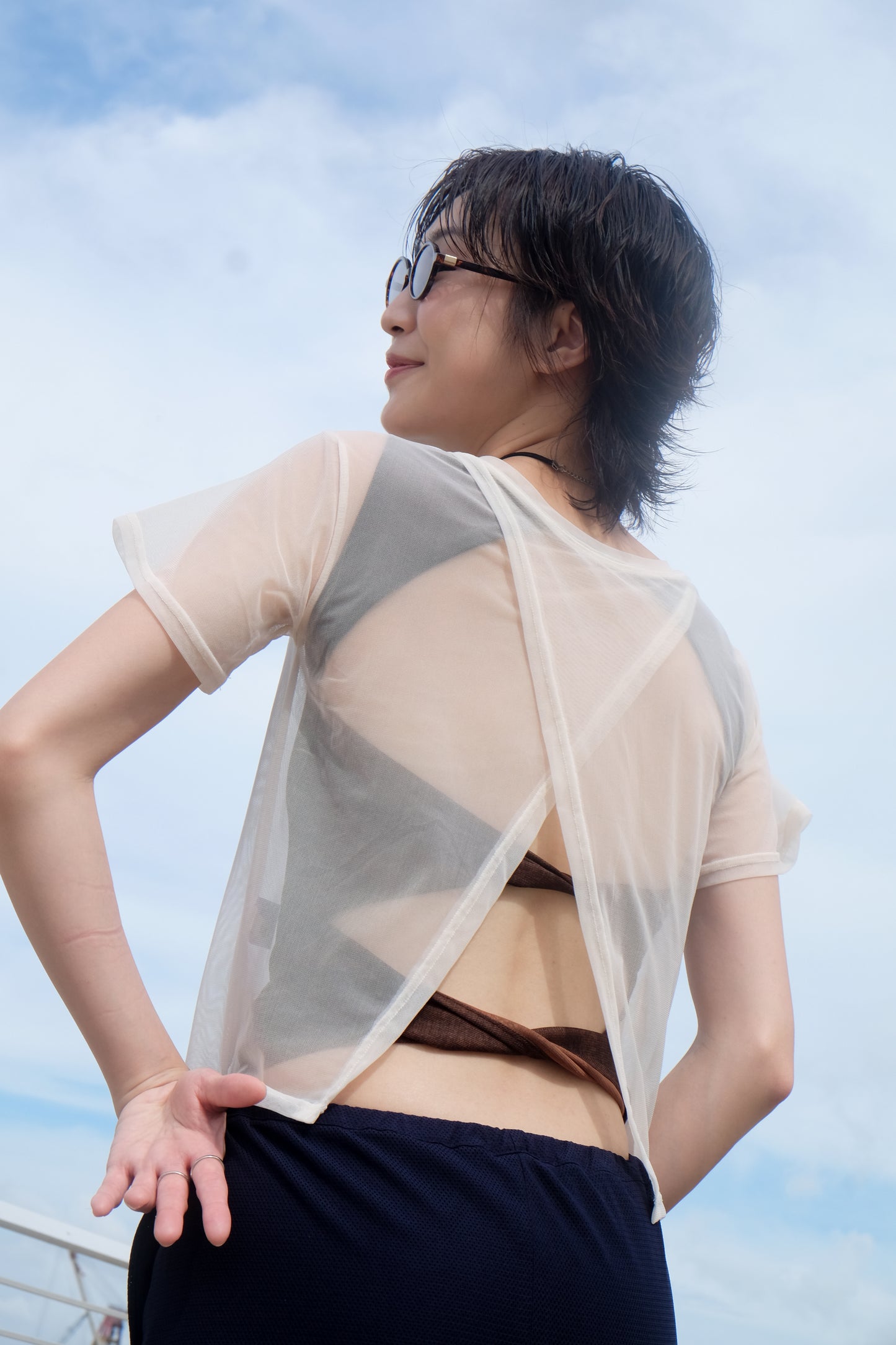 Back-open Sheer Short Sleeves