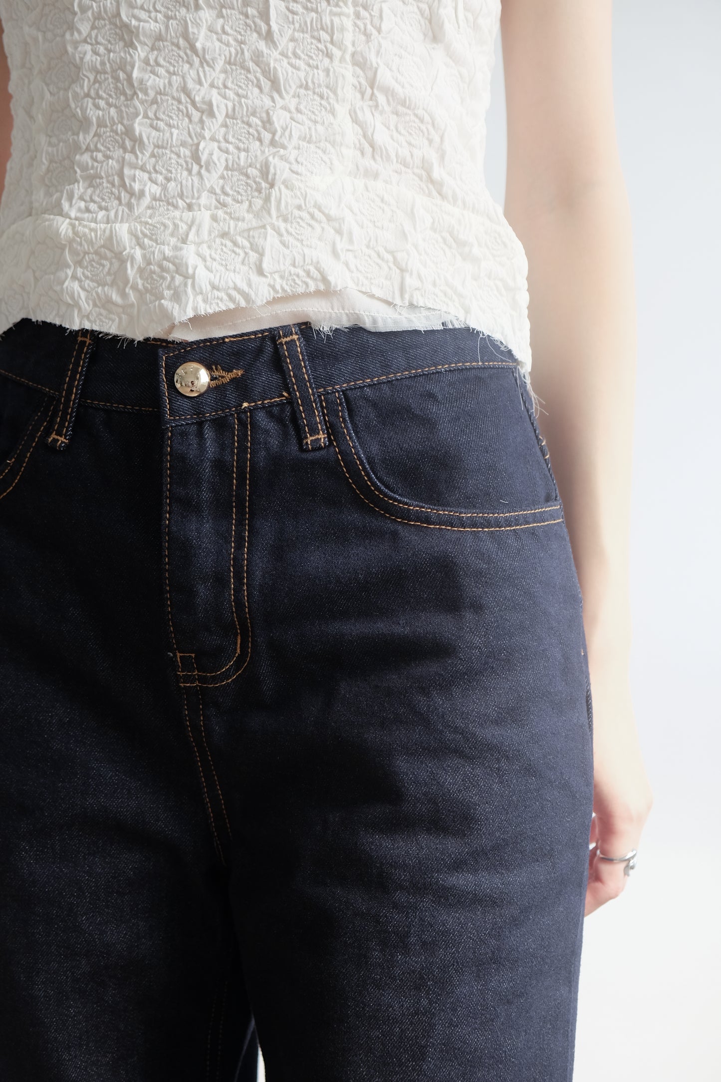 ✨推!"Bailey" 2-Way Hem Unwashed Jeans