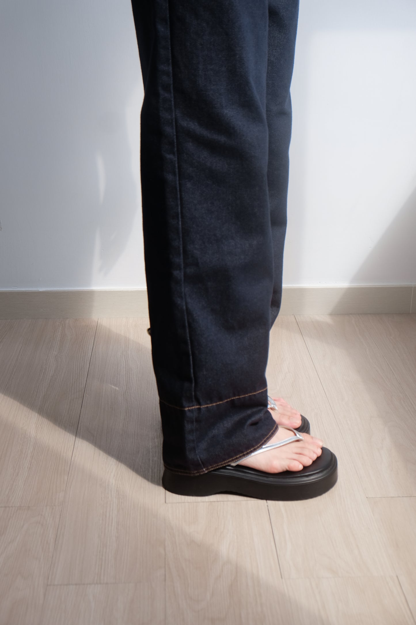 ✨推!"Bailey" 2-Way Hem Unwashed Jeans