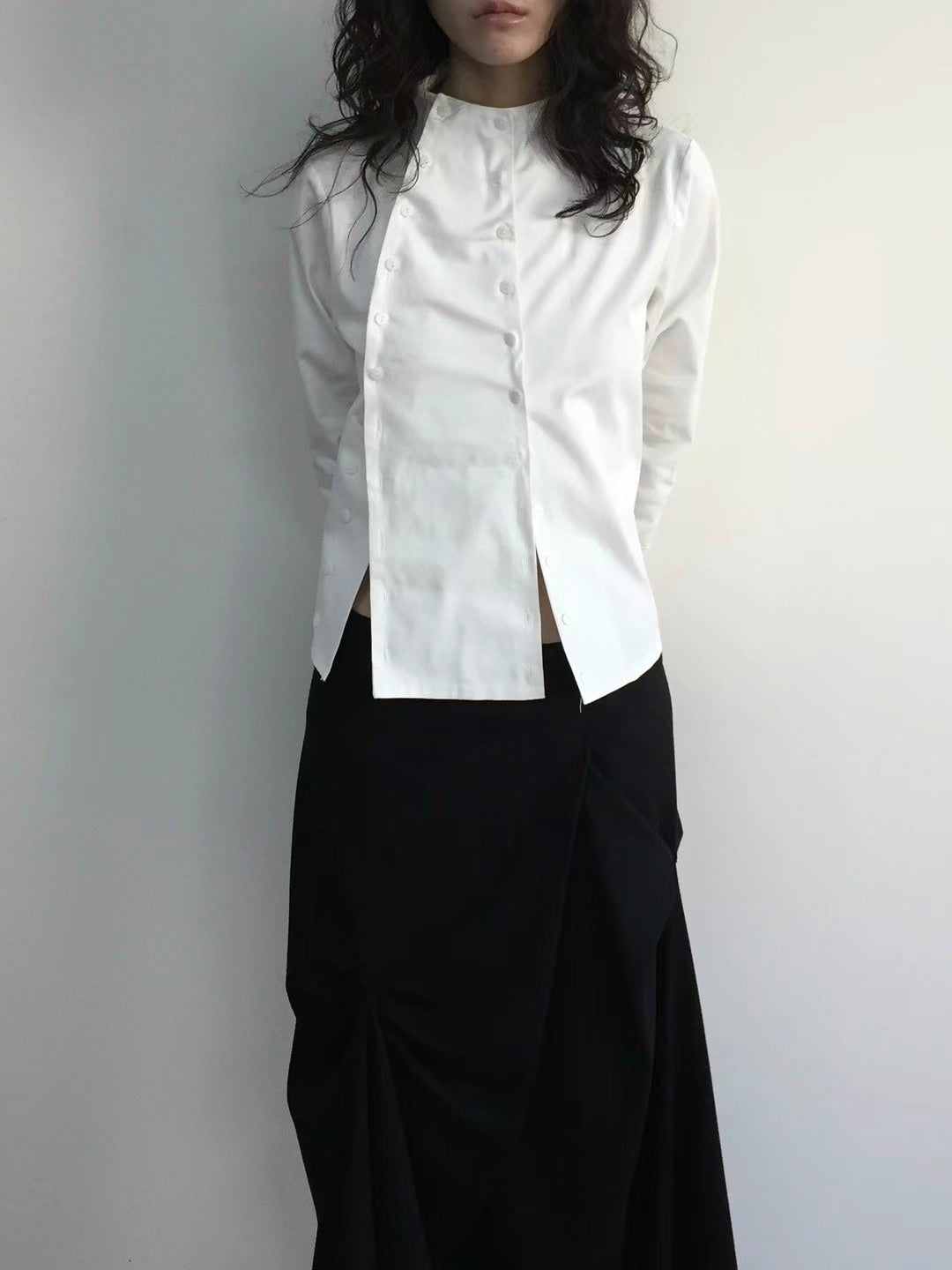 Victorian Flexible-button Blouse (Black)