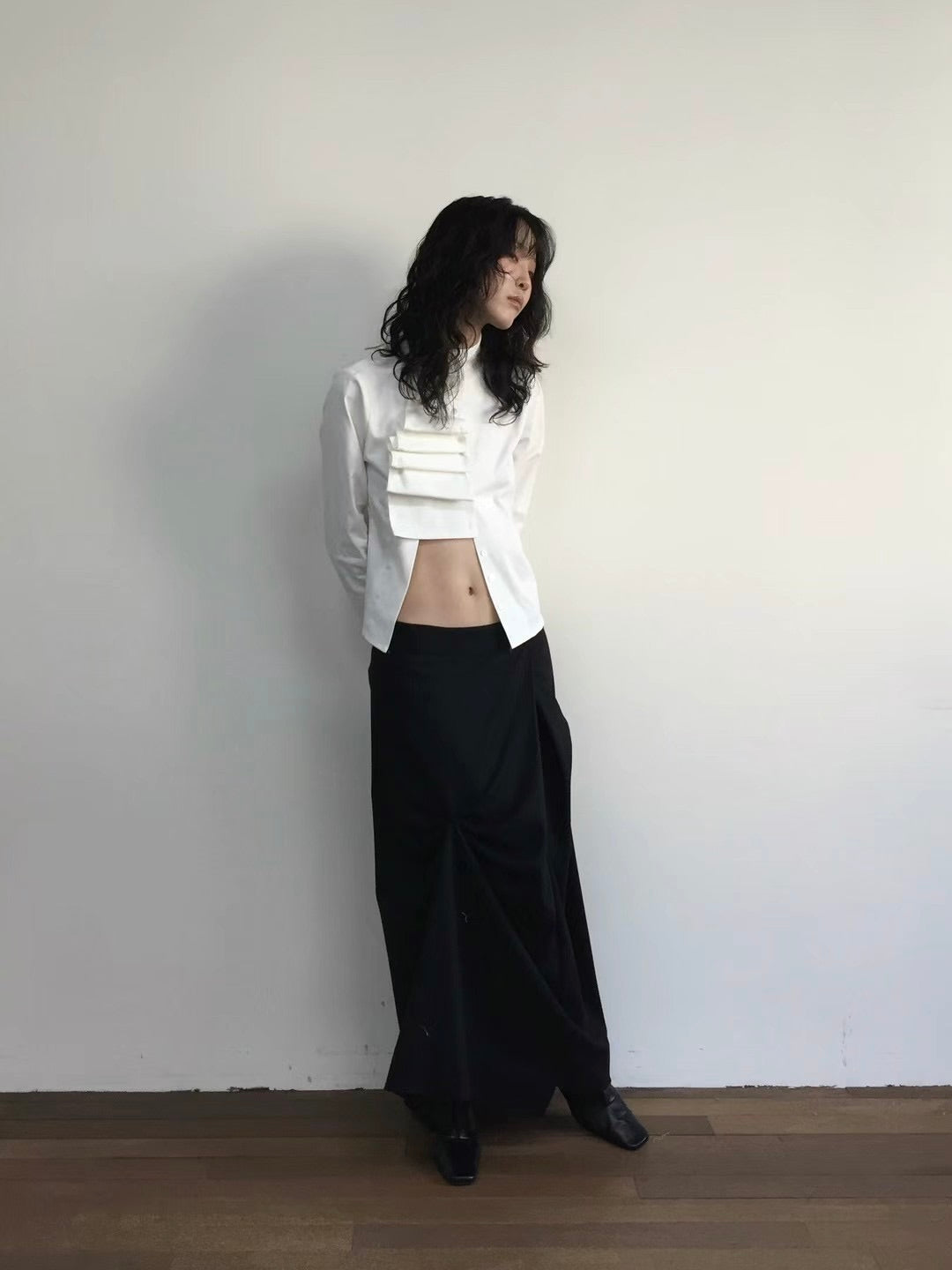 Victorian Flexible-button Blouse (Black)