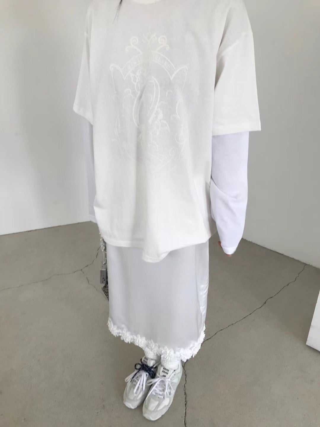 ✨推!"Mia" 3D Water Lily Satin Skirt (White)