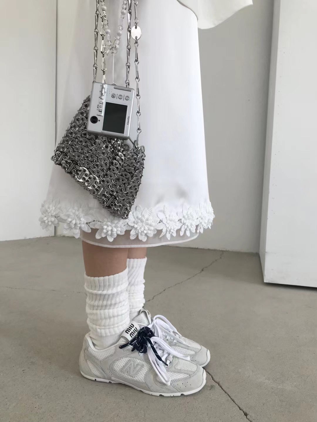 ✨推!"Mia" 3D Water Lily Satin Skirt (White)