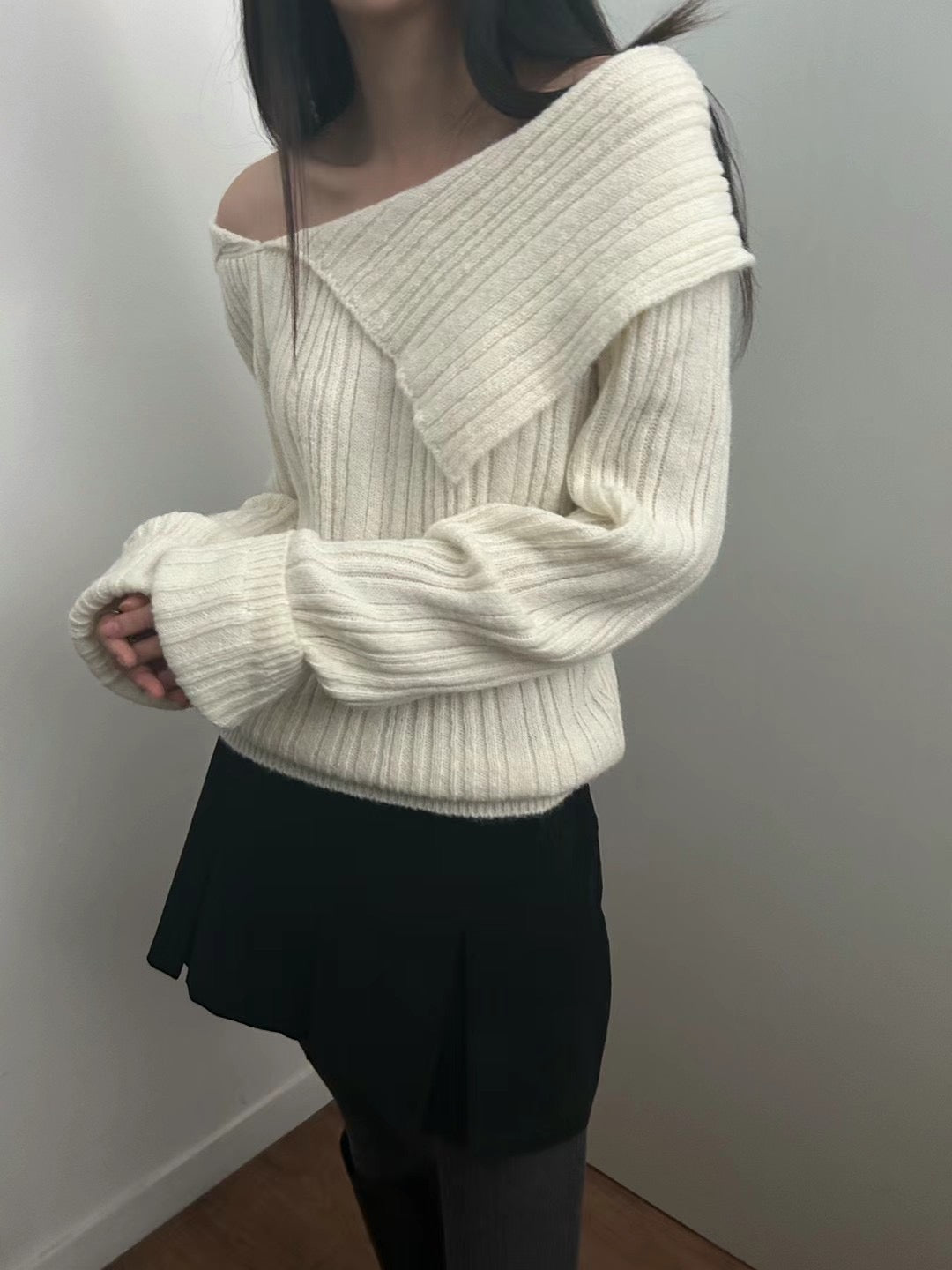 "Big Boy" Off-shoulder Wool Top (Cream)