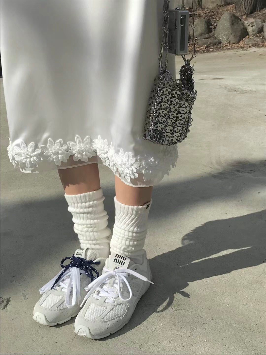 ✨推!"Mia" 3D Water Lily Satin Skirt (White)