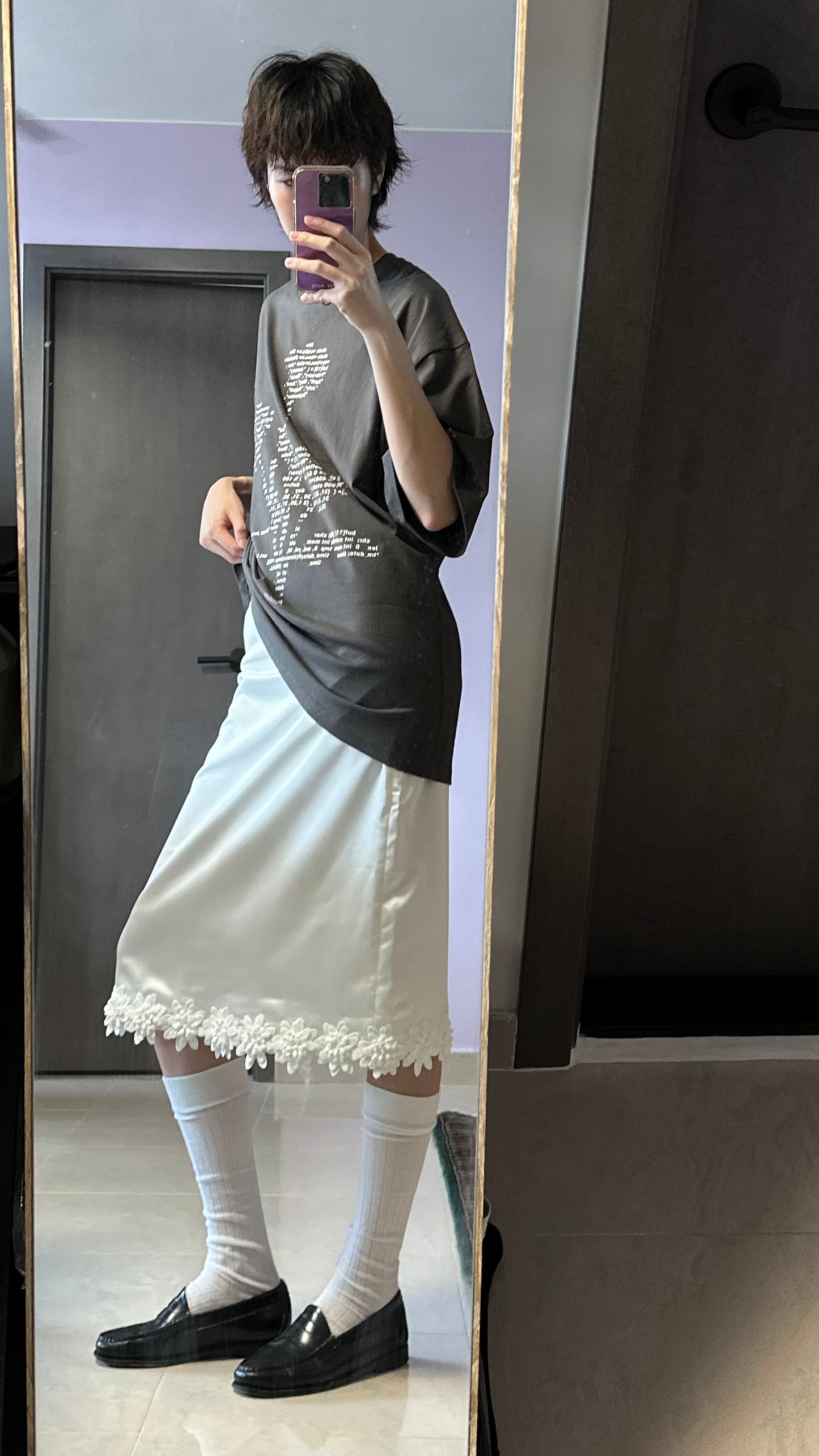 ✨推!"Mia" 3D Water Lily Satin Skirt (White)