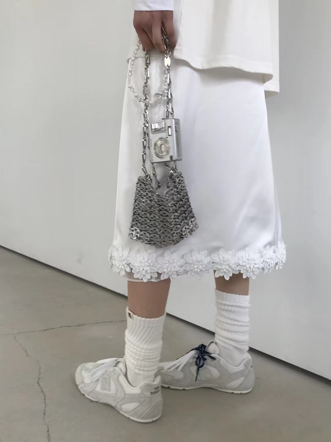 ✨推!"Mia" 3D Water Lily Satin Skirt (White)