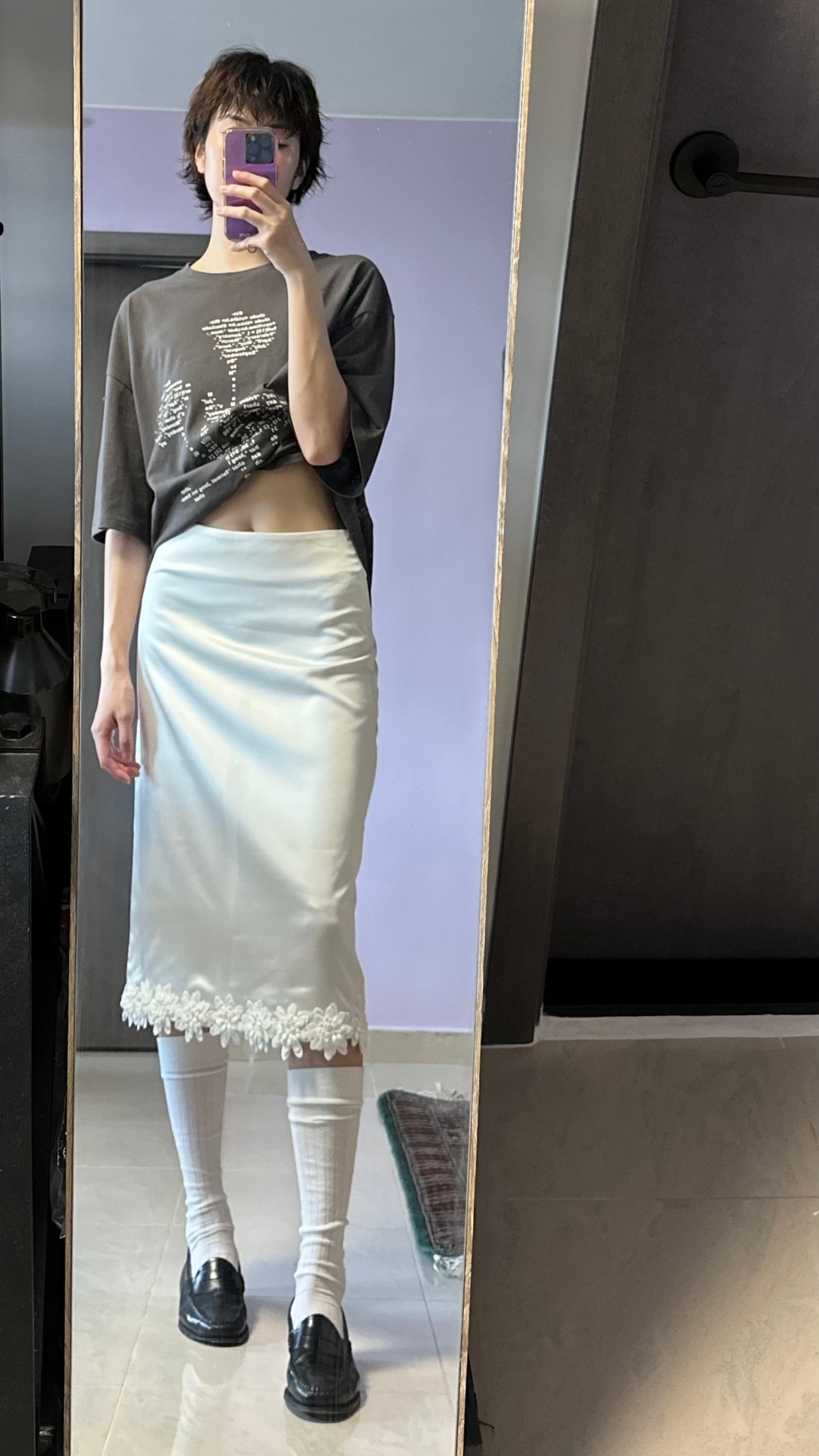 ✨推!"Mia" 3D Water Lily Satin Skirt (White)