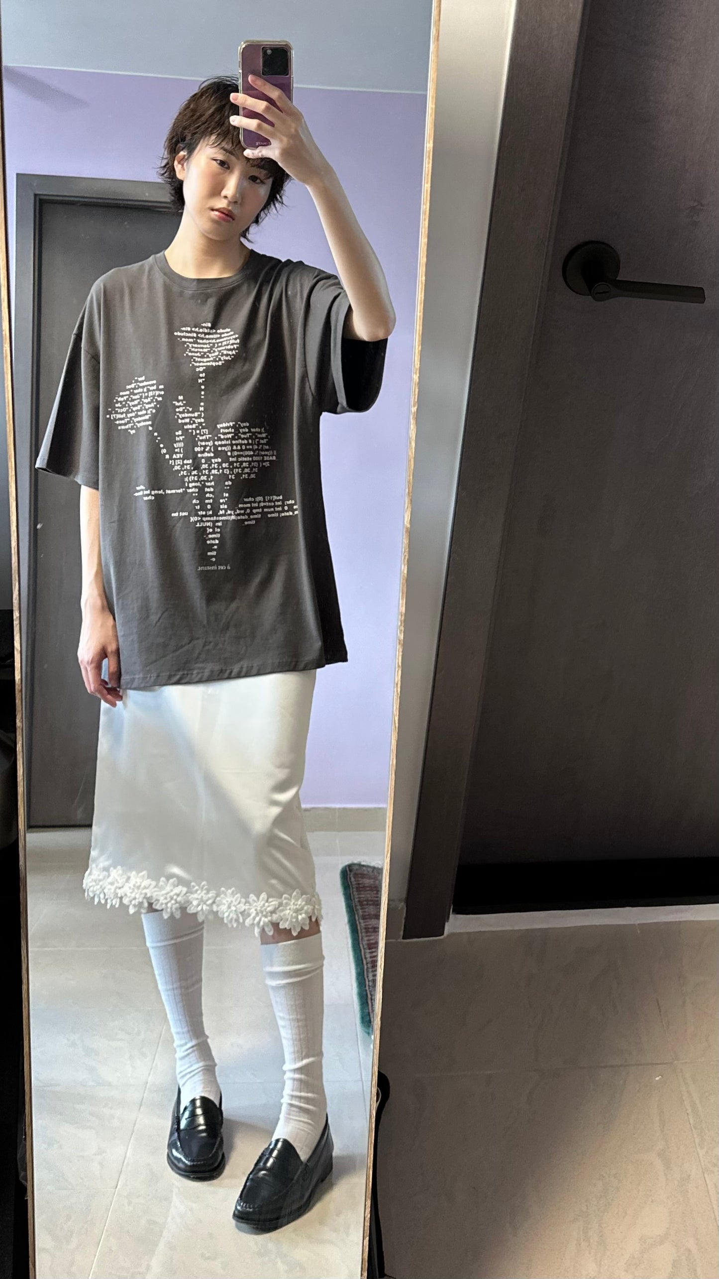 ✨推!"Mia" 3D Water Lily Satin Skirt (White)