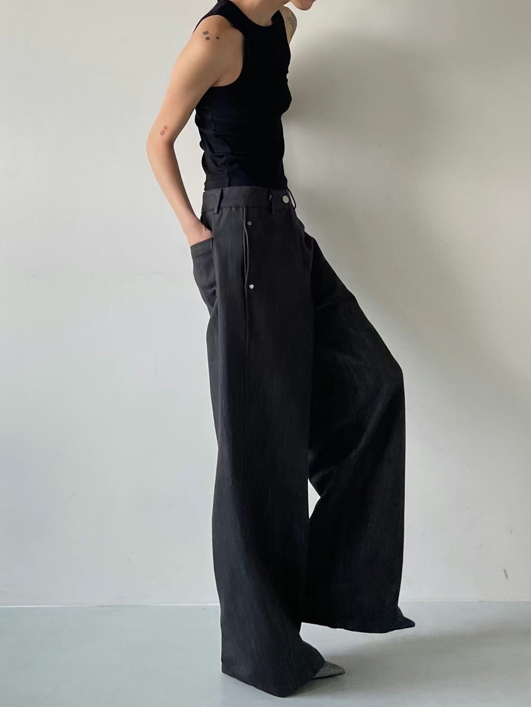 ✨推!"Strokes" Studded Relaxed Pants (3 Colours)