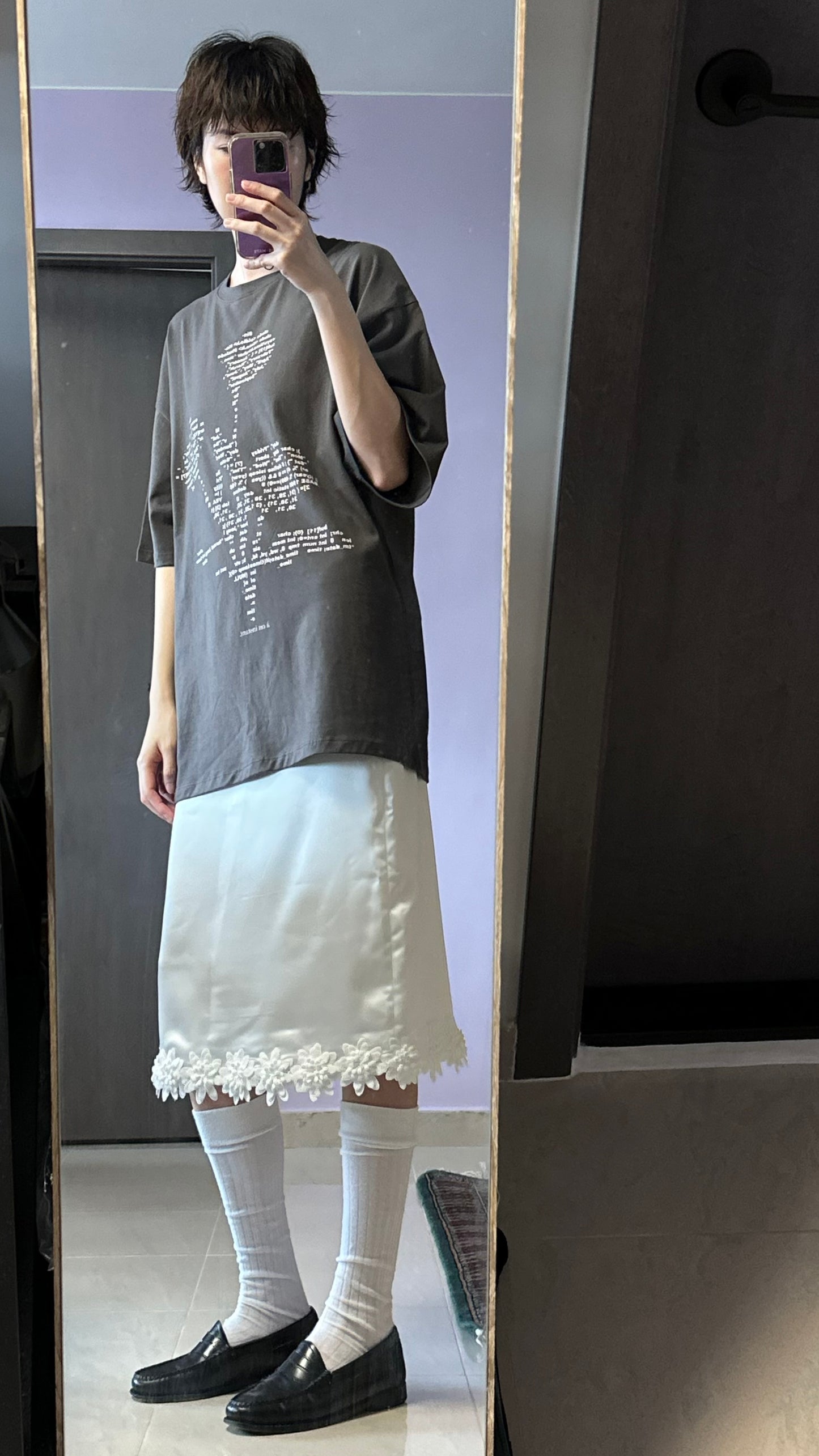 ✨推!"Mia" 3D Water Lily Satin Skirt (White)