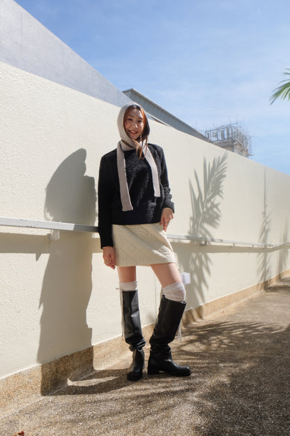 Cut-out Flexible Shoulder Sweater (Black)