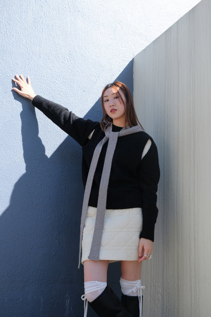 Cut-out Flexible Shoulder Sweater (Black)