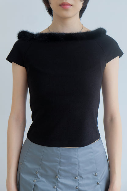 “La Belle" Furry Round Neck Tee (Black)