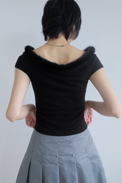 “La Belle" Furry Round Neck Tee (Black)