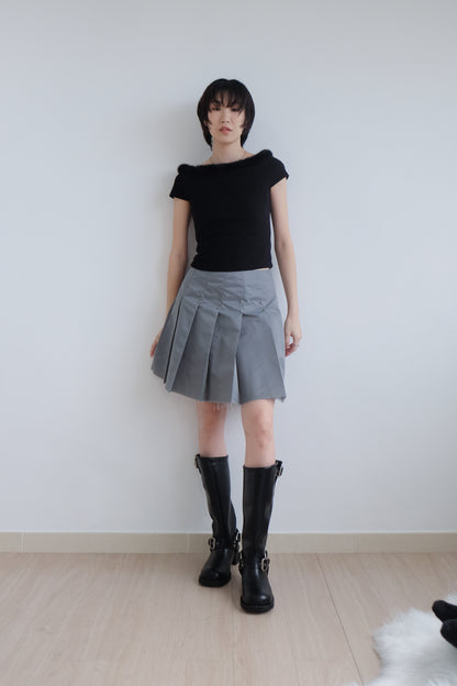 “La Belle" Furry Round Neck Tee (Black)
