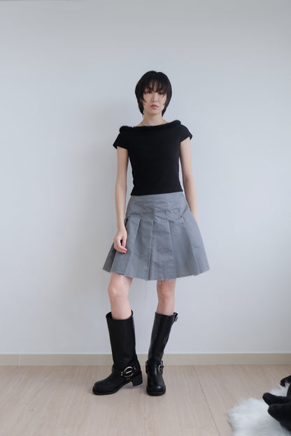 “La Belle" Furry Round Neck Tee (Black)