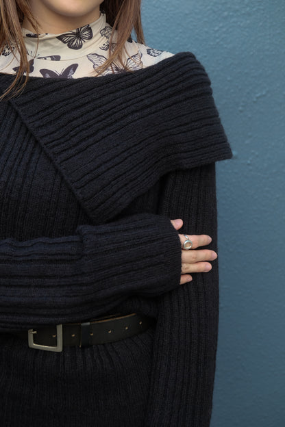 "Big Boy" Off-shoulder Wool Top (Black)