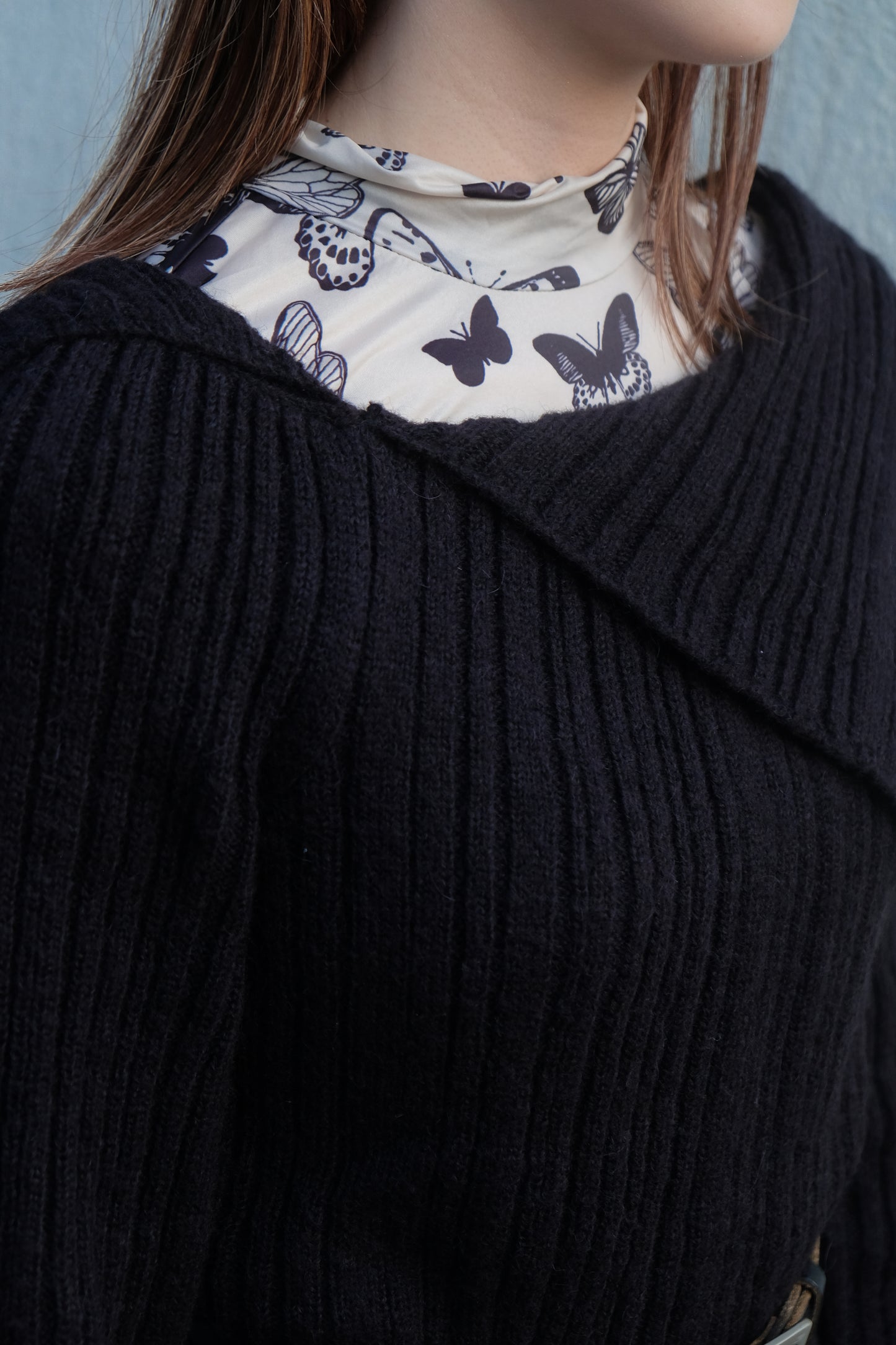 "Big Boy" Off-shoulder Wool Top (Black)