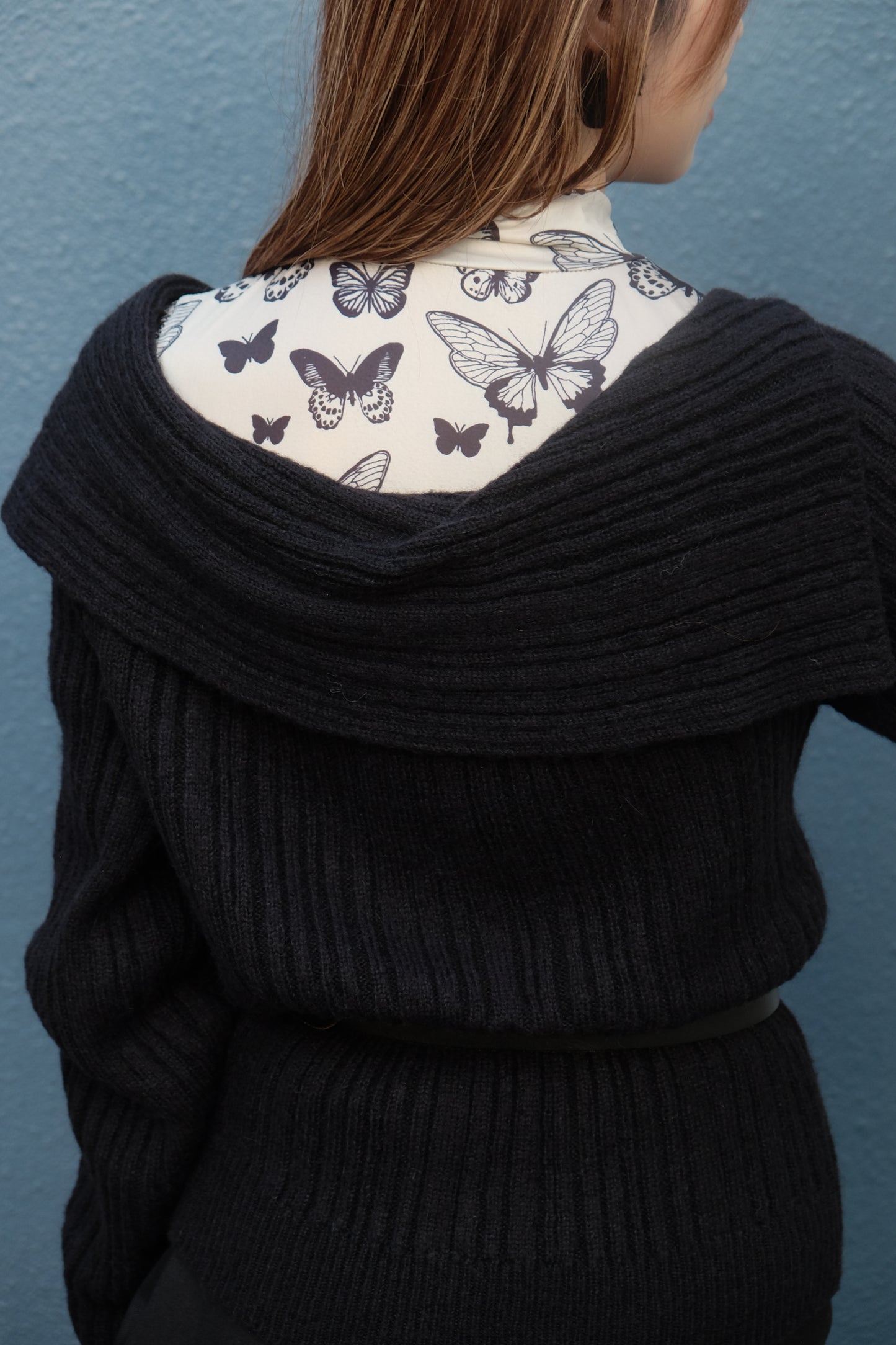 "Big Boy" Off-shoulder Wool Top (Black)