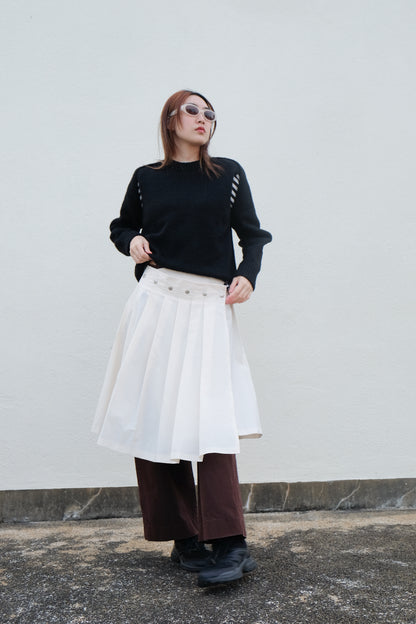 Cut-out Flexible Shoulder Sweater (Black)