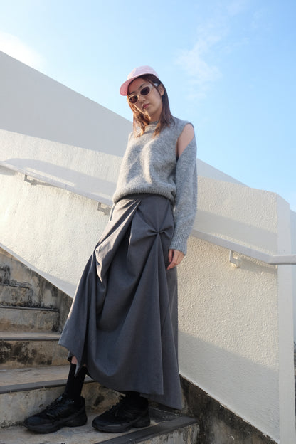 Cut-out Flexible Shoulder Sweater (Grey)