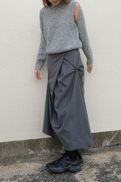 Cut-out Flexible Shoulder Sweater (Grey)