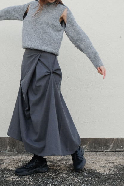 Cut-out Flexible Shoulder Sweater (Grey)