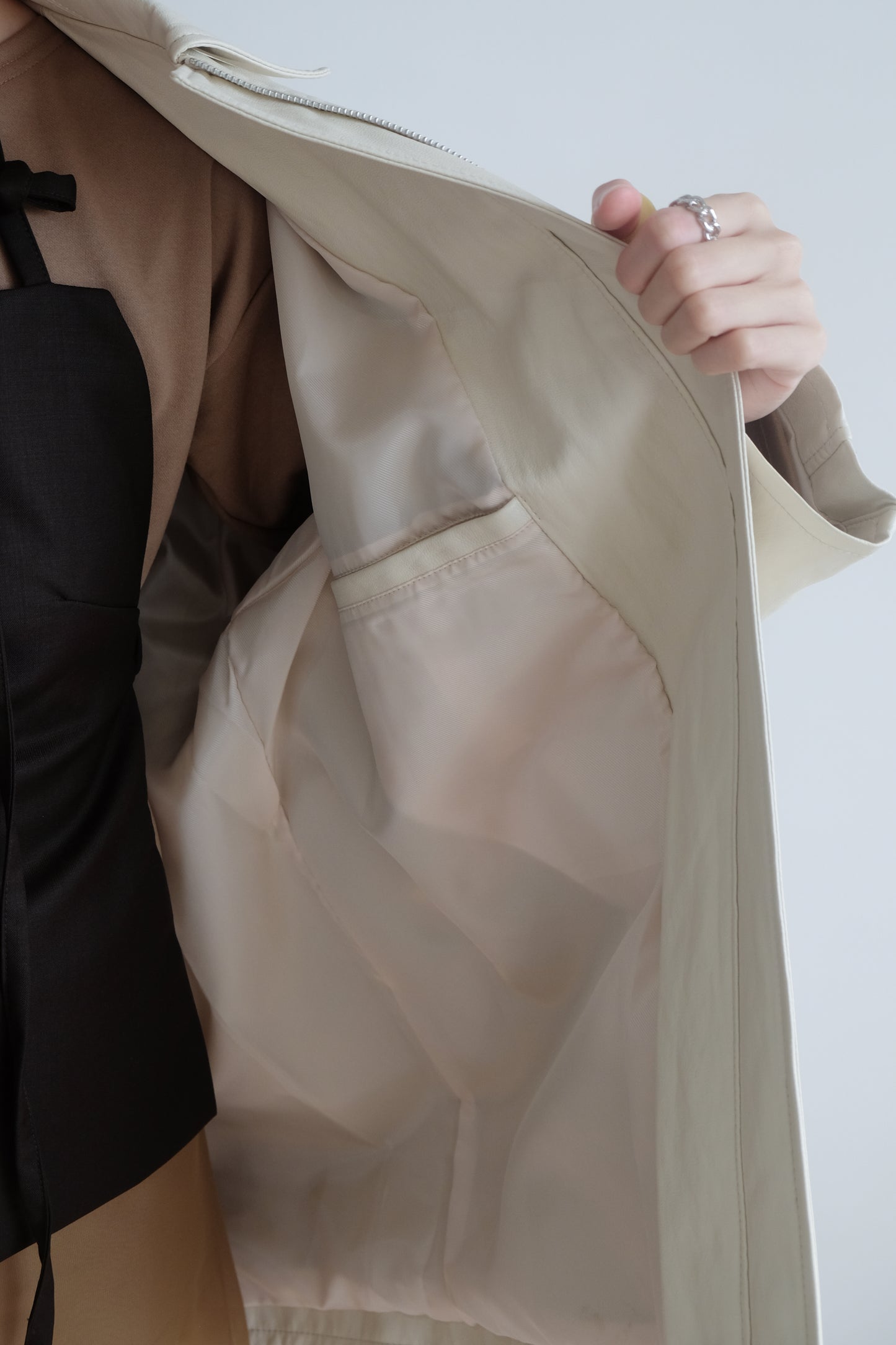 ✨推！Minimal Zips PU Leather Jacket (Cream)