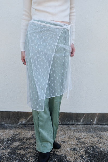 Daisies Lace Layering Skirt (White/ Black)