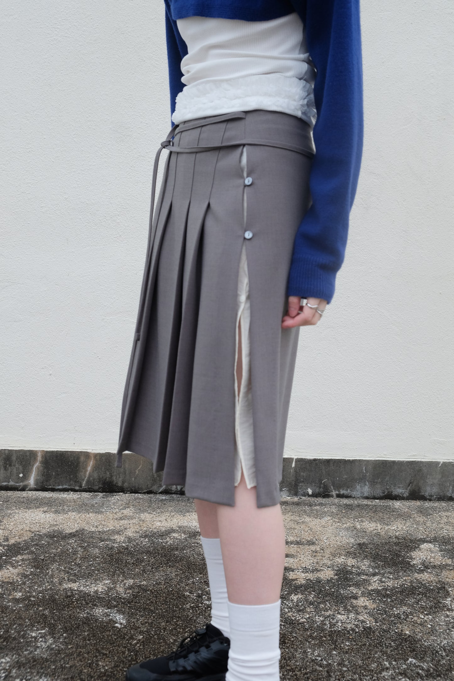 ✨推！"Winona" Double-layer Slit & Pleated Skirt (Grey)