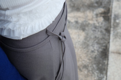 ✨推！"Winona" Double-layer Slit & Pleated Skirt (Grey)