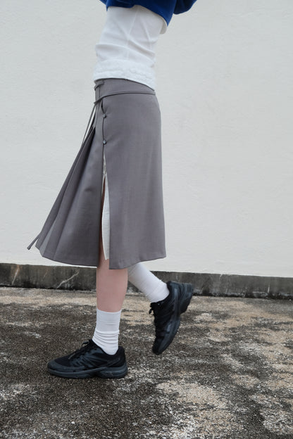 ✨推！"Winona" Double-layer Slit & Pleated Skirt (Grey)