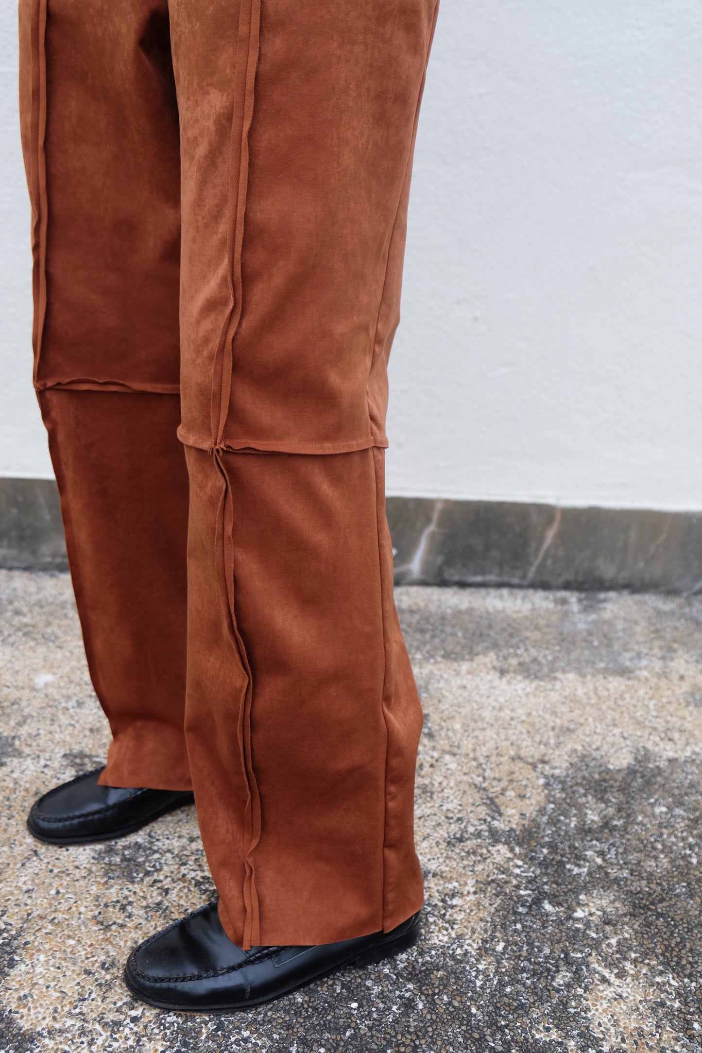 Suede Raw Trimming Pants (Camel)