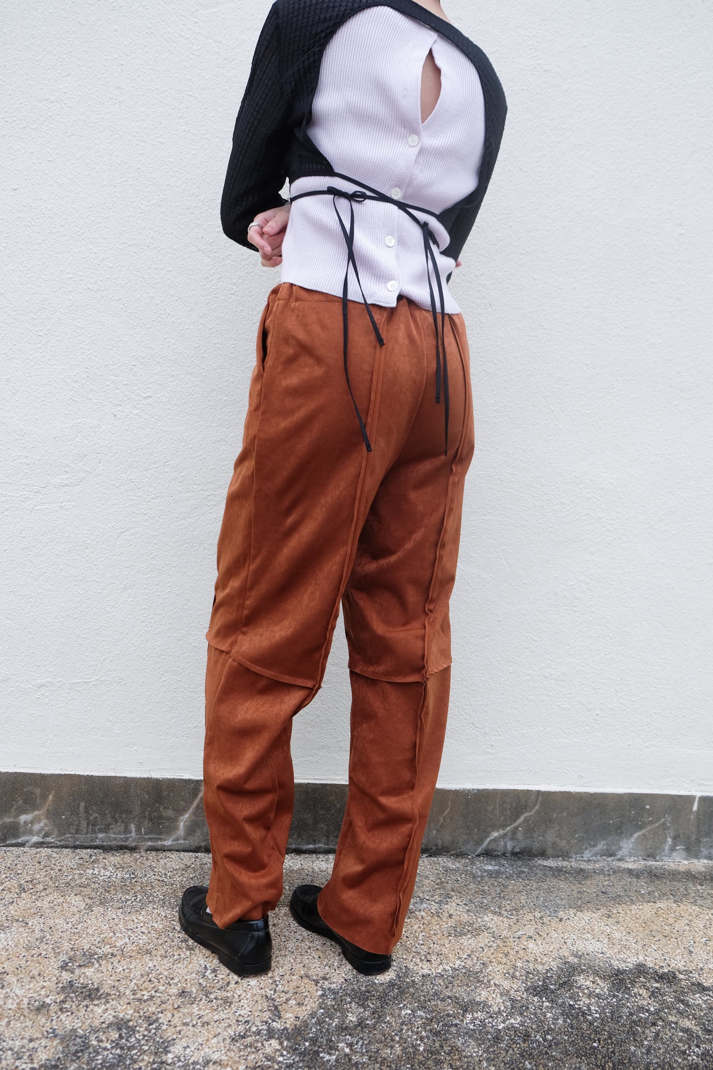 Suede Raw Trimming Pants (Camel)