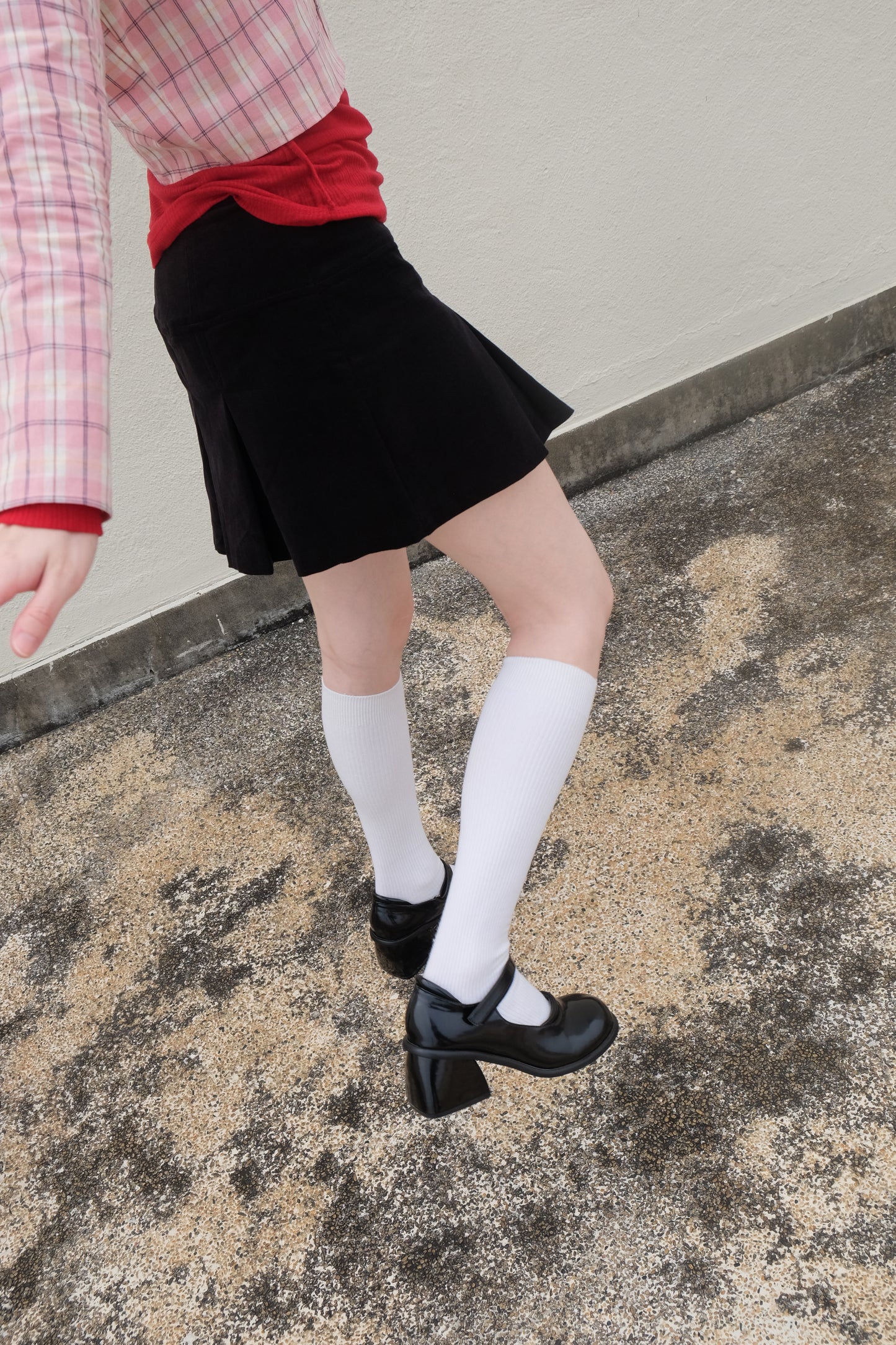 Double-layer Pleated Tennis Skorts (Black/ Camel)