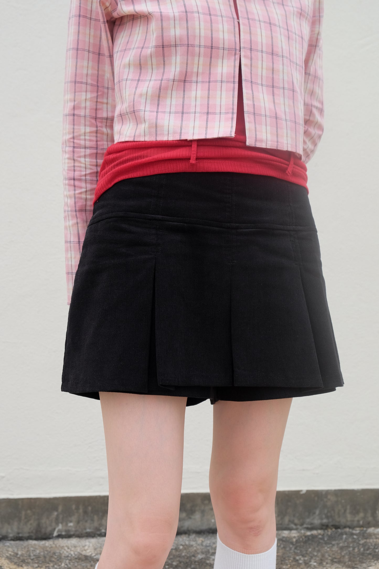 Double-layer Pleated Tennis Skorts (Black/ Camel)
