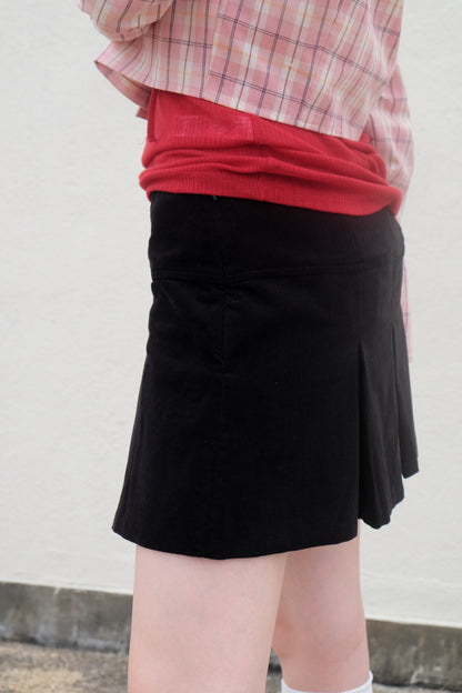 Double-layer Pleated Tennis Skorts (Black/ Camel)