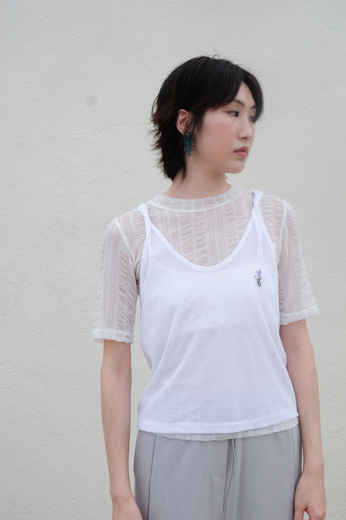 ✨推！Flower Embroidery Mesh Tank Top (White)