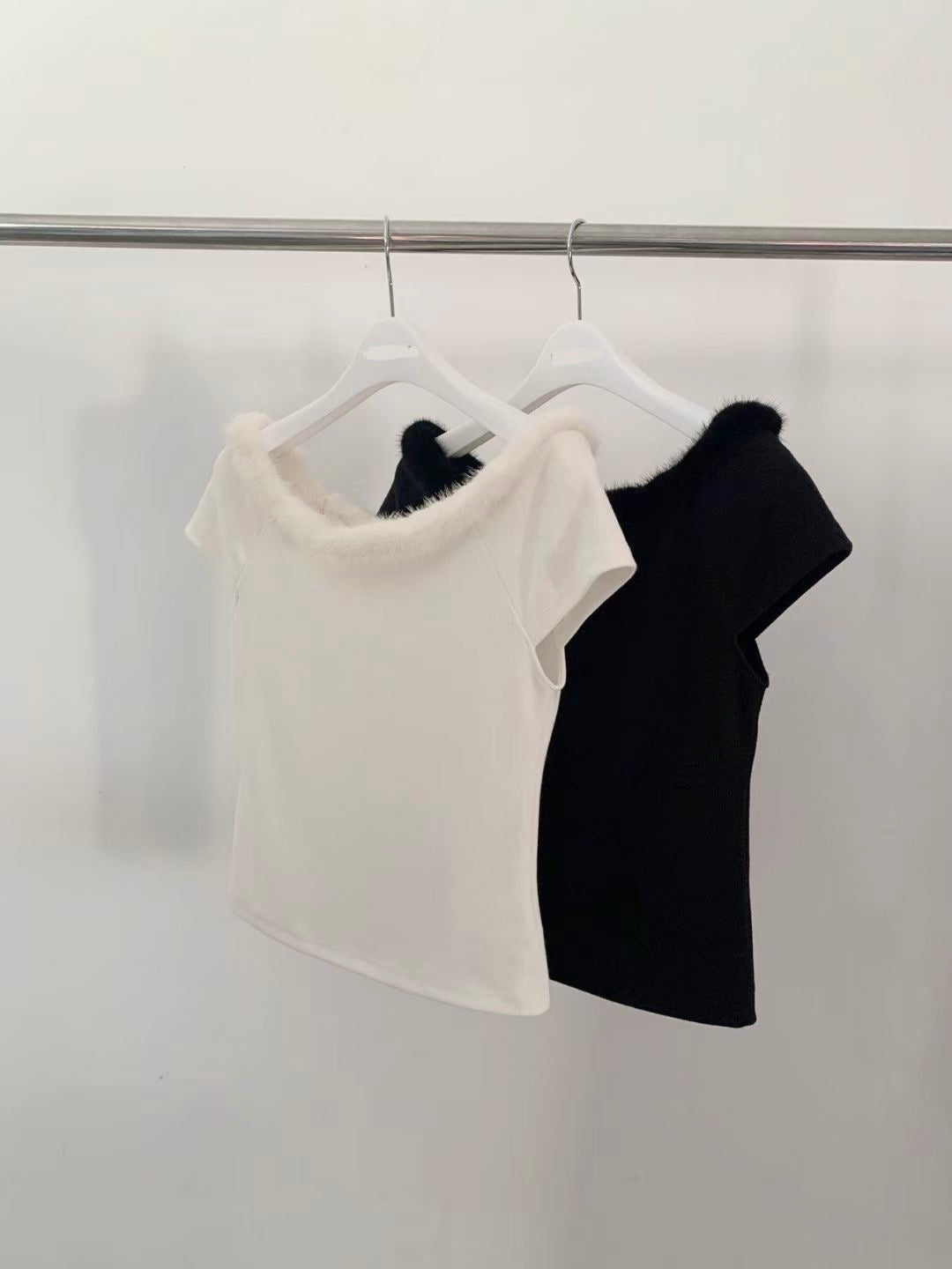 “La Belle" Furry Round Neck Tee (Ivory)