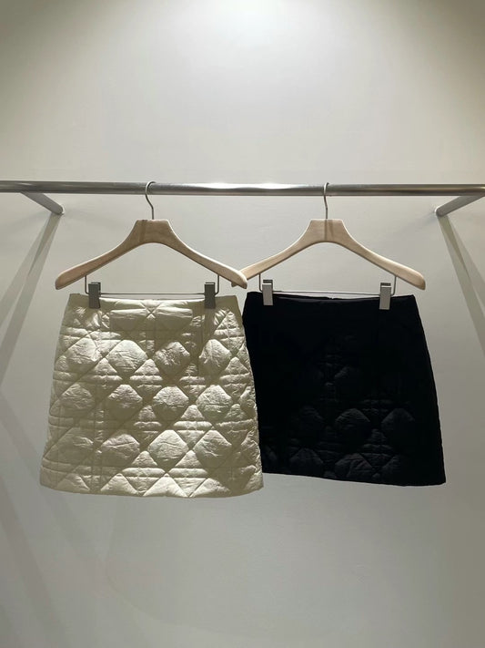 Quilted A-shape Mini Skirt (Black)