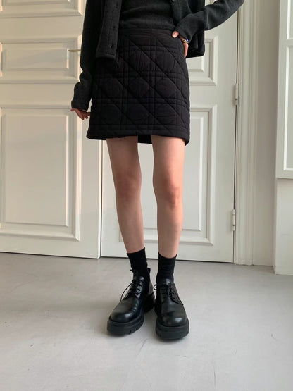 Quilted A-shape Mini Skirt (Black)