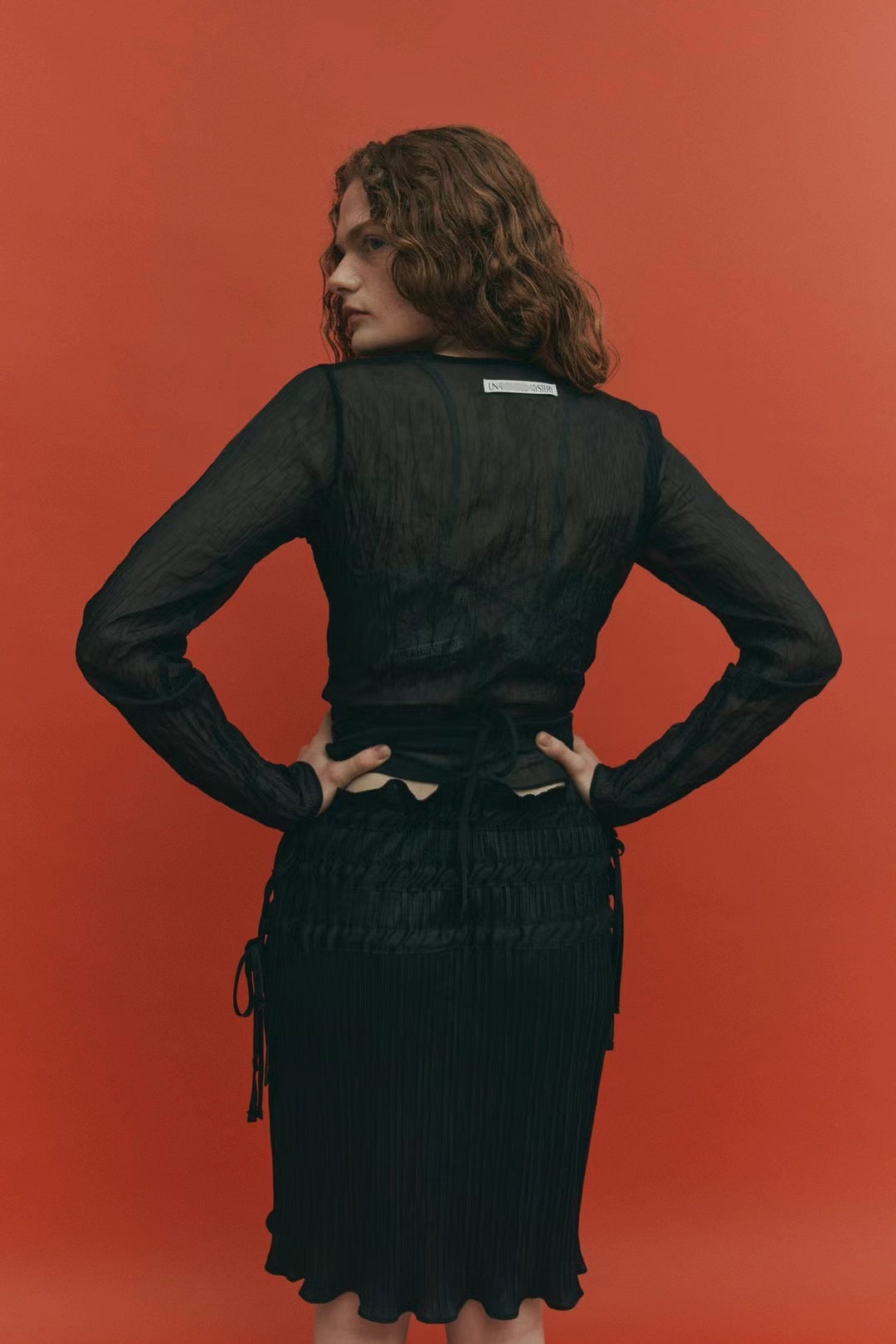 連線優惠/ Creased See-through Wrap Top