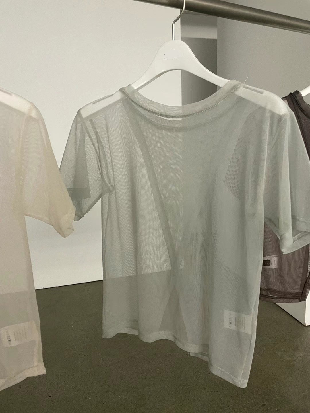 Back-open Sheer Short Sleeves